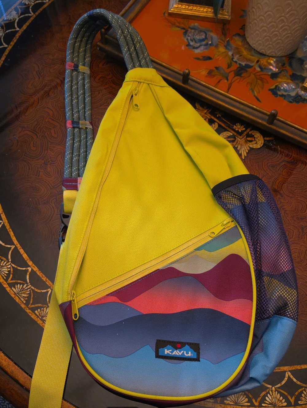 Kavu PAXTON Sling Bag with Multicolor Wave Front NWOT